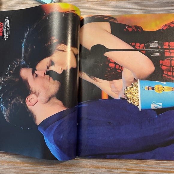 Gossip Girl and with Dolly Magazine - Blake Lively and Penn Badgley August 2009 - Picture 8 of 9